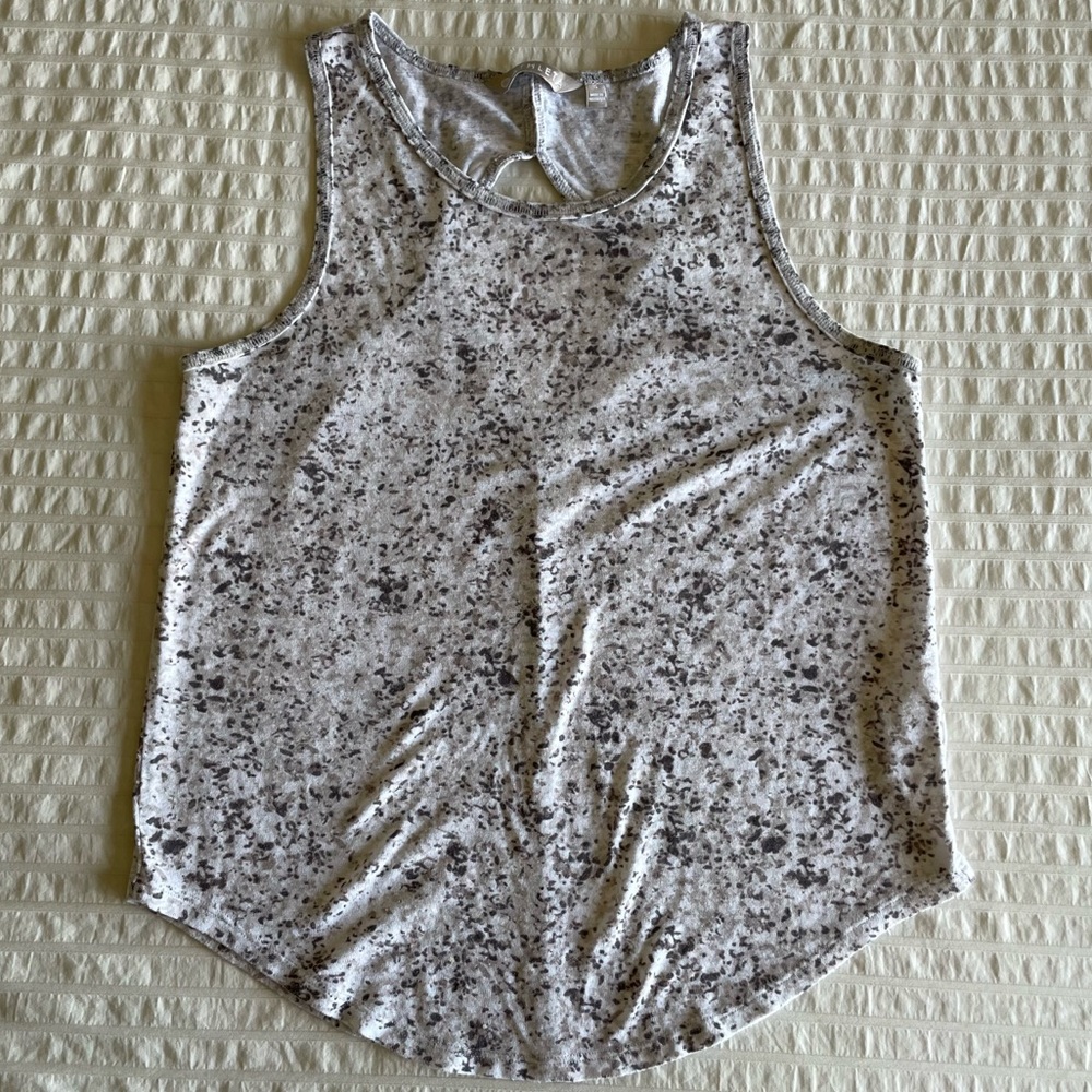 ‼️SOLD‼️ Athleta size small cut out racerback tank top